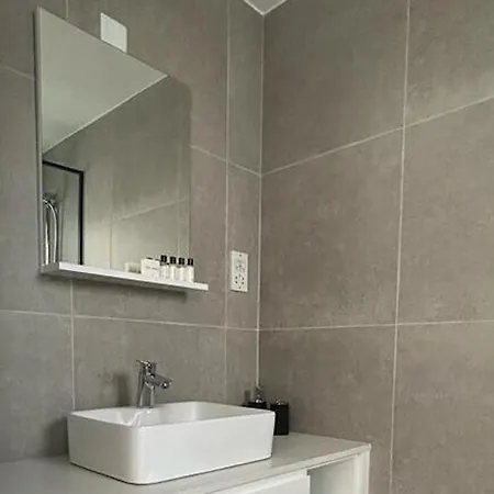 Apartment Fresh 2-bedroom With Pool And Sea View *