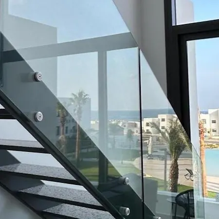 Fresh 2-bedroom With Pool And Sea View Apartment *