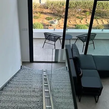Fresh 2-bedroom With Pool And Sea View * Kharcha