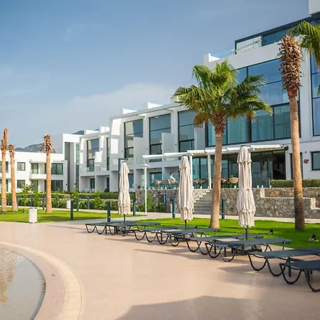 Fresh 2-bedroom With Pool And Sea View شقة