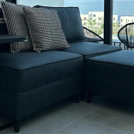 Fresh 2-bedroom With Pool And Sea View Kharcha
